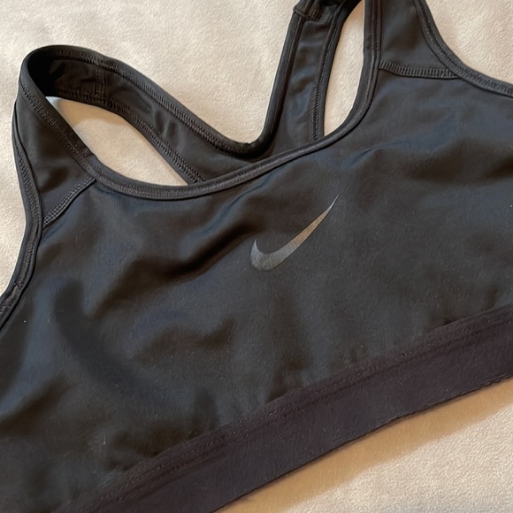 Full Black Small Dry-Fit Nike Sports Bra - Picture 2 of 6